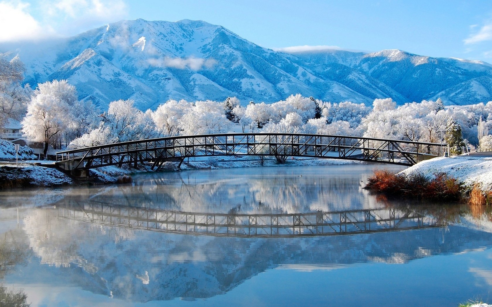 Обои зима, гора, мост, речка, winter, mountain, bridge, river разрешение 1920x1080 Загрузить