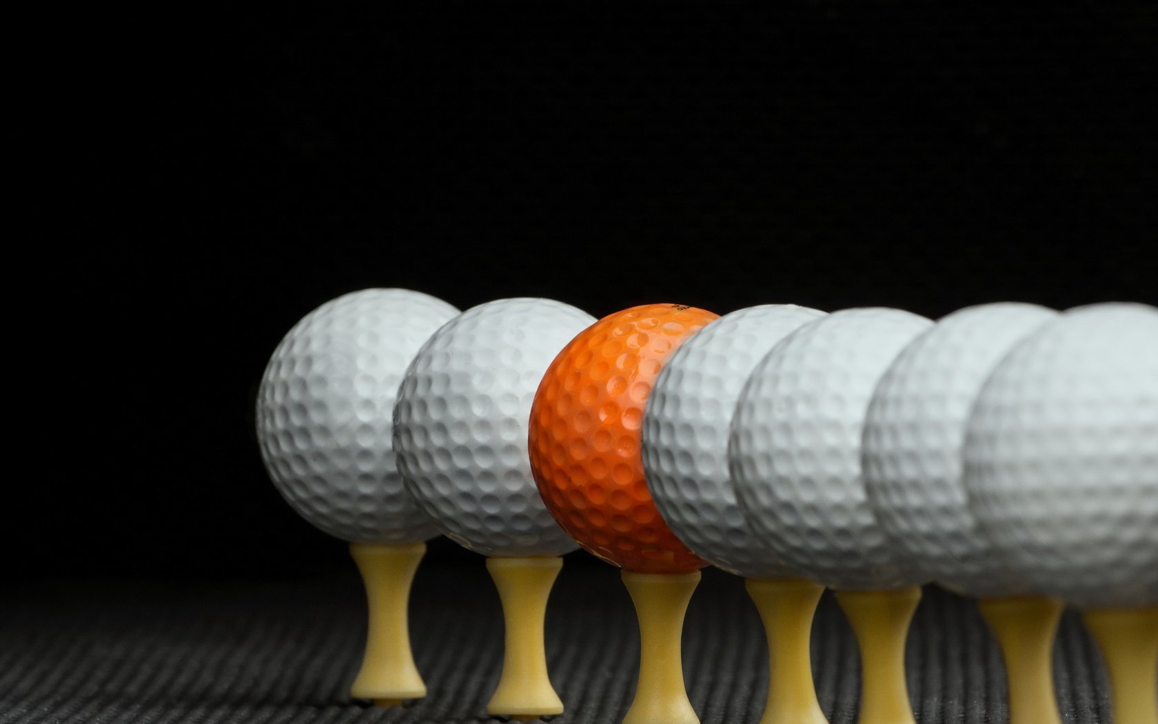 Обои мяч, гольф, етекстура, мячи, бал, the ball, golf, texture, balls, ball разрешение 2560x1707 Загрузить