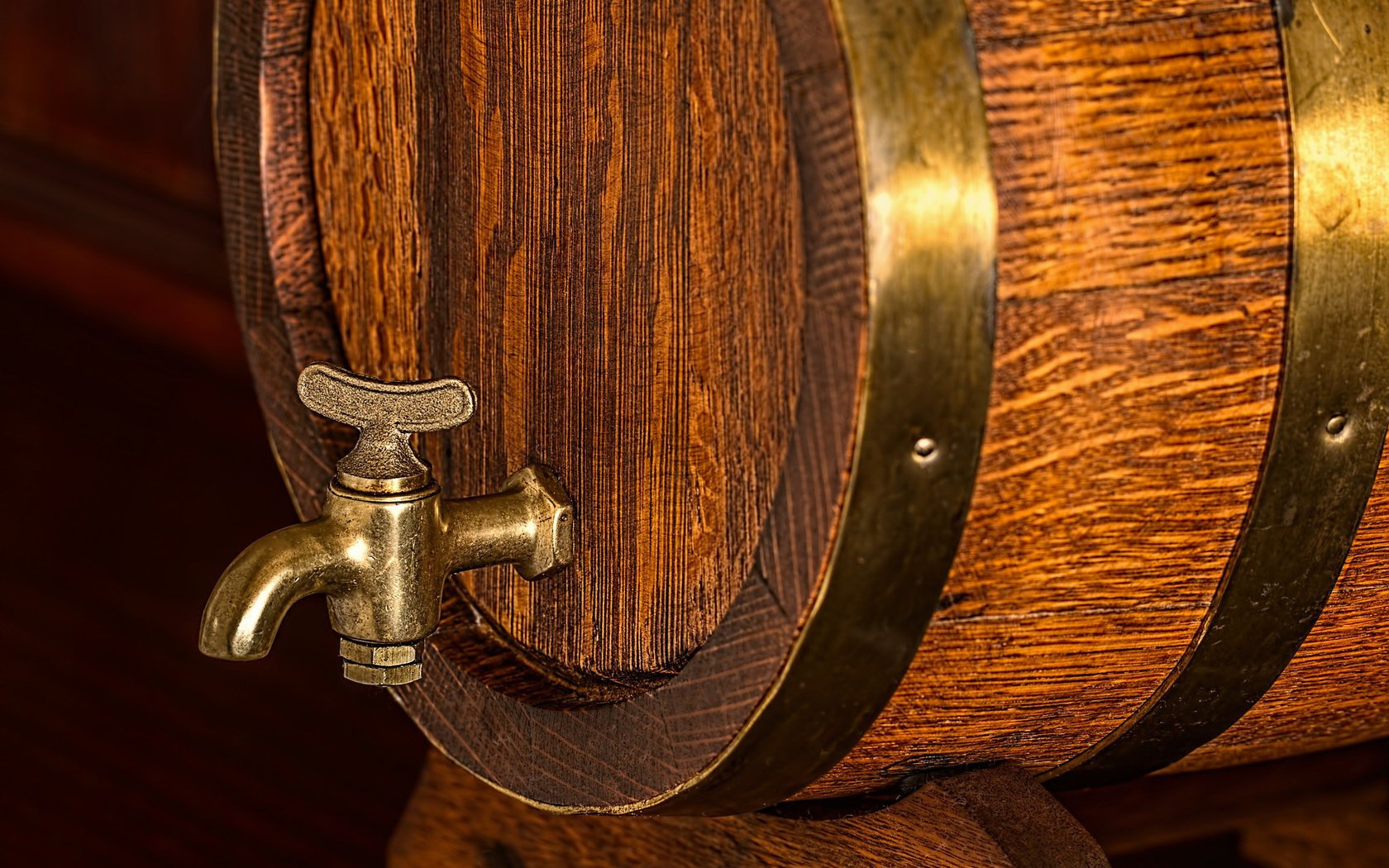 Обои пиво, бочка, метал, дерева, beer barrel, beer, barrel, metal, wood разрешение 1920x1280 Загрузить