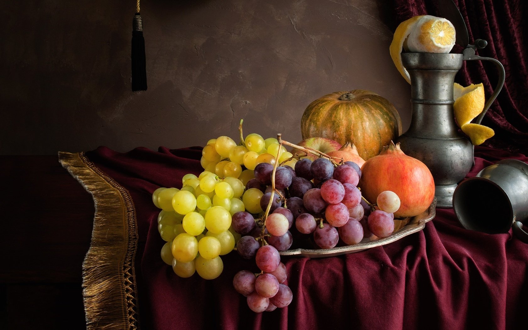 Обои виноград, фрукты, лимон, кувшин, тыква, натюрморт, гранат, grapes, fruit, lemon, pitcher, pumpkin, still life, garnet разрешение 2400x1515 Загрузить