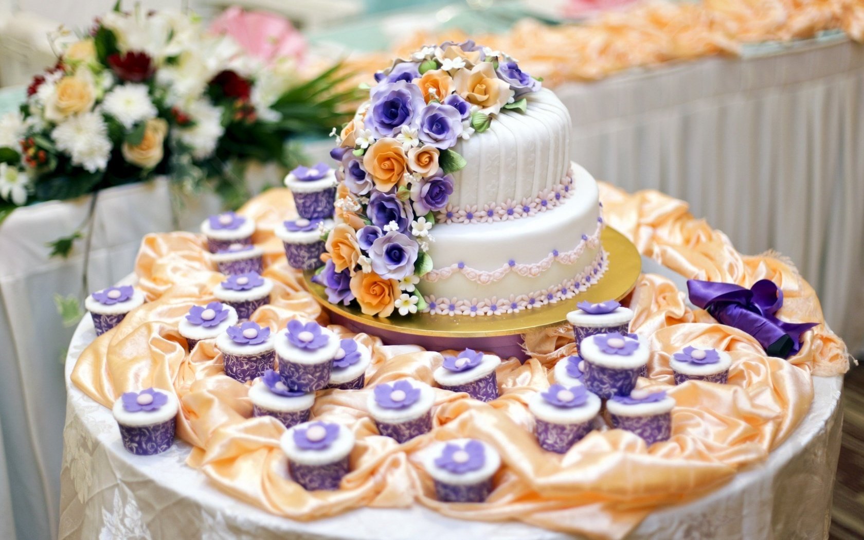 Обои свадьба, сладкое, украшение, торт, кексы, декор, wedding, sweet, decoration, cake, cupcakes, decor разрешение 1920x1175 Загрузить