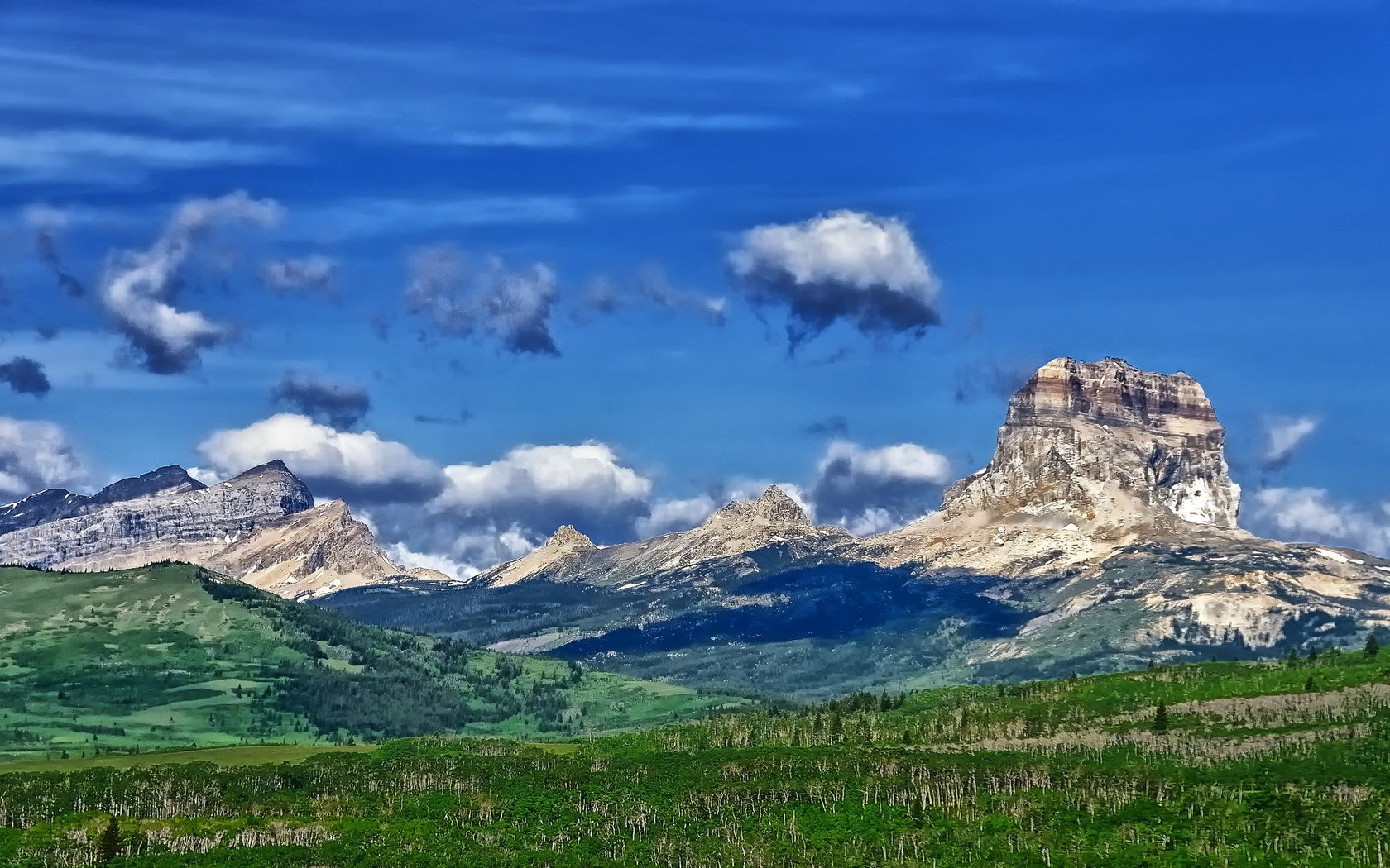 Обои небо, облака, деревья, горы, долина, the sky, clouds, trees, mountains, valley разрешение 2048x1255 Загрузить