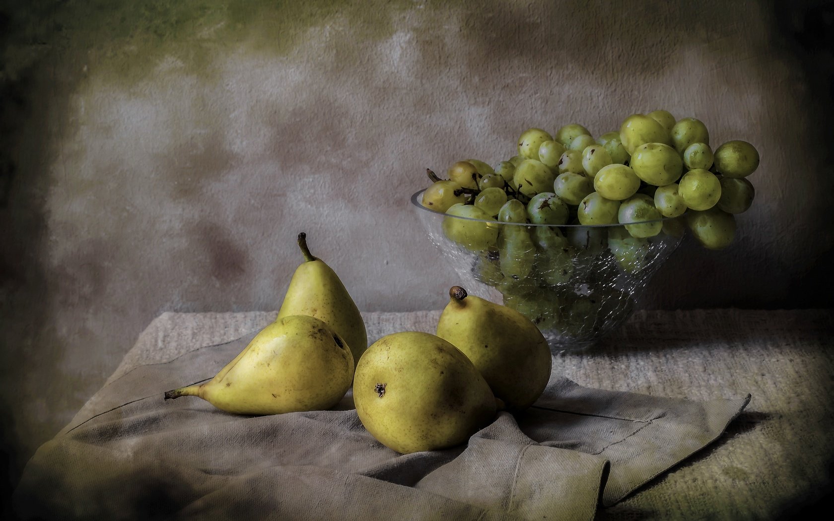 Обои виноград, фрукты, ваза, натюрморт, груши, grapes, fruit, vase, still life, pear разрешение 2899x1920 Загрузить