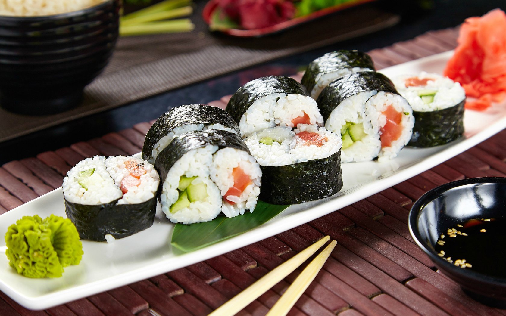 Обои начинка, суши, роллы, васаби, нори, filling, sushi, rolls, wasabi, nori разрешение 2046x1279 Загрузить