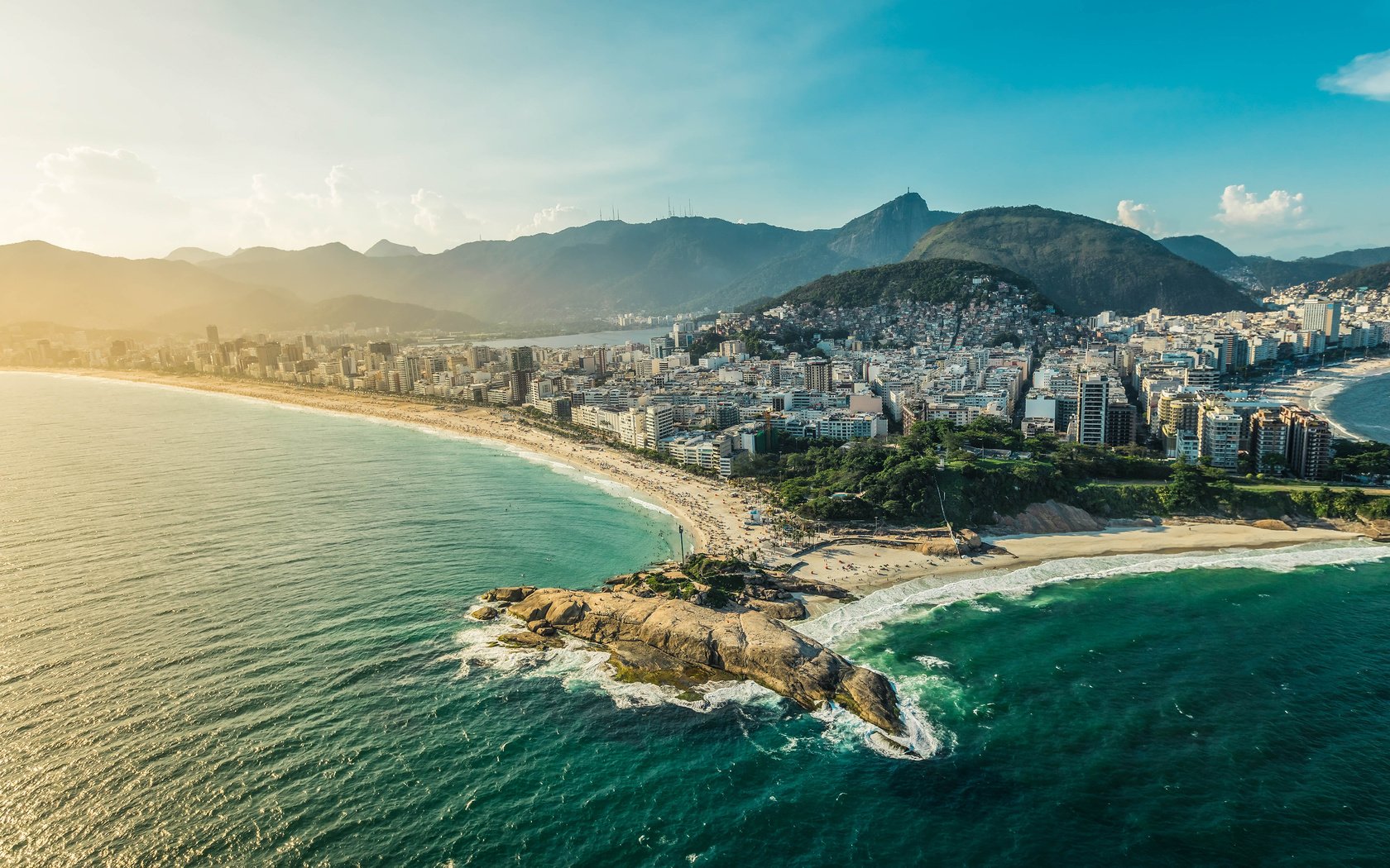 Обои пляж, город, бразилия, рио-де-жанейро, aerial view, arpoador, copacabana beach, ipanema beach, latin america, ипанема, копакабана, copacabana, beach, the city, brazil, rio de janeiro, ipanema разрешение 3840x2400 Загрузить