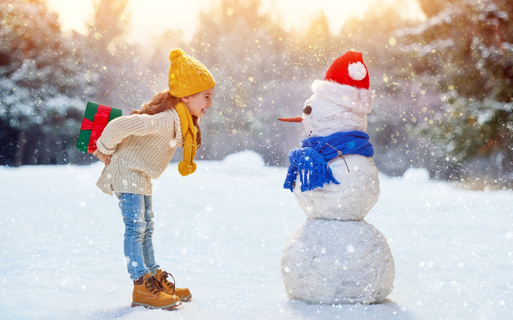Обои джинсы, снег, свитер, новый год, колпак, зима, шарф, настроение, шапки, подарки, дети, девочка, снеговик, jeans, snow, sweater, new year, cap, winter, scarf, mood, caps, gifts, children, girl, snowman разрешение 5500x3865 Загрузить