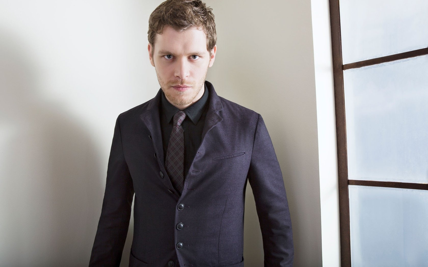 Обои актёр, джозеф морган, tv guide, actor, joseph morgan разрешение 2048x1365 Загрузить