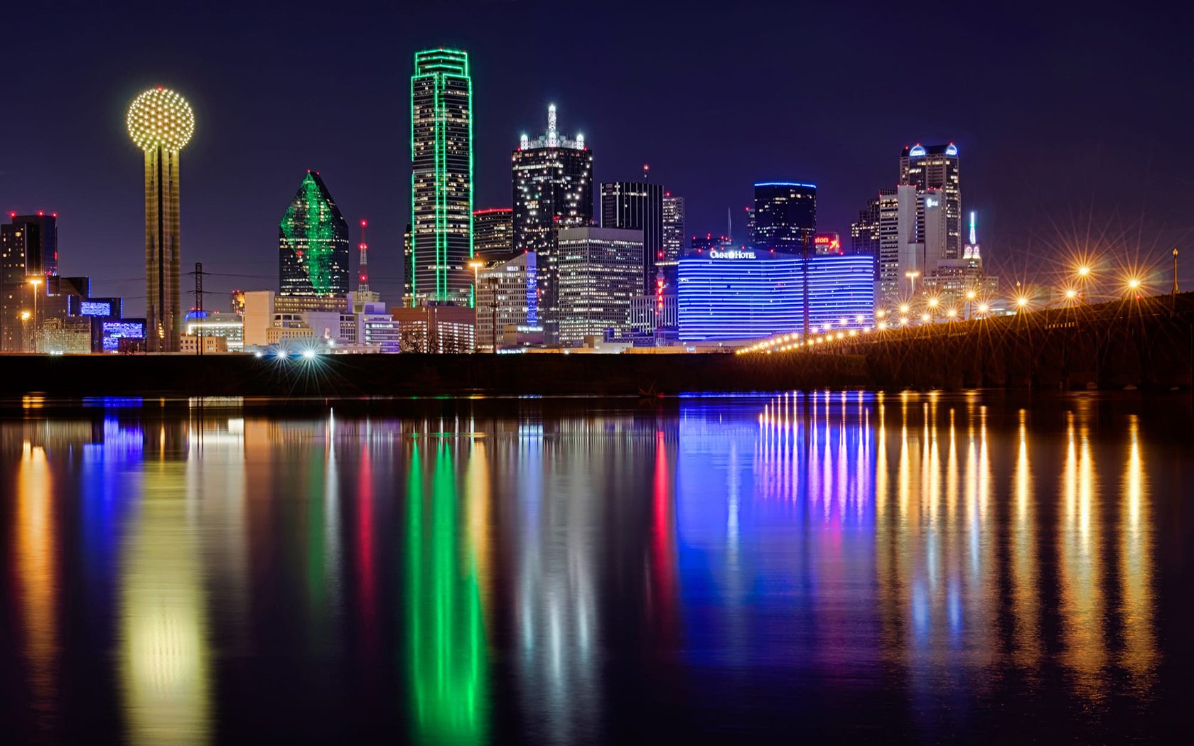 Обои ночь, john chandler, огни, вода, горизонт, город, сша, техас, даллас, night, lights, water, horizon, the city, usa, texas, dallas разрешение 1920x1200 Загрузить