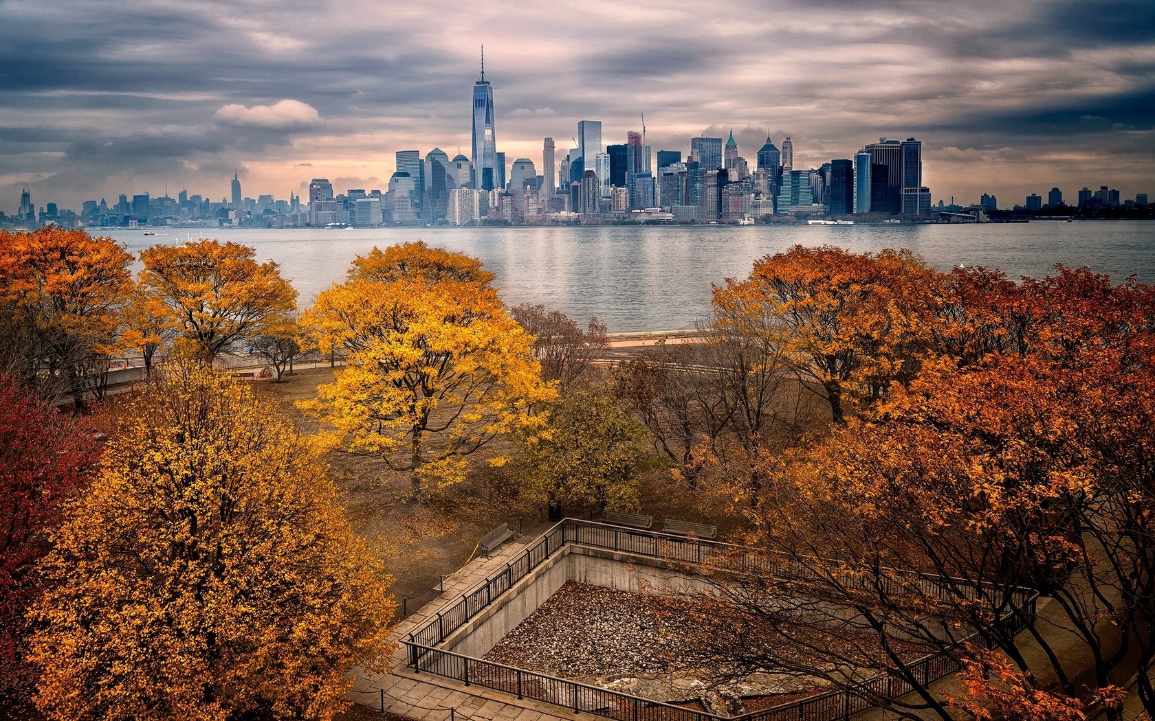 Обои парк, осень, небоскребы, сша, нью-йорк, манхэттен, park, autumn, skyscrapers, usa, new york, manhattan разрешение 1920x1242 Загрузить