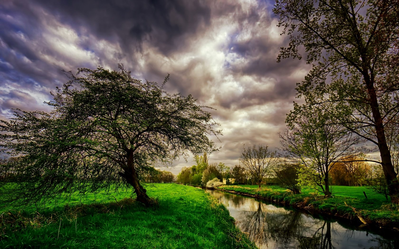 Обои облака, деревья, река, пейзаж, ручей, канал, clouds, trees, river, landscape, stream, channel разрешение 2048x1365 Загрузить