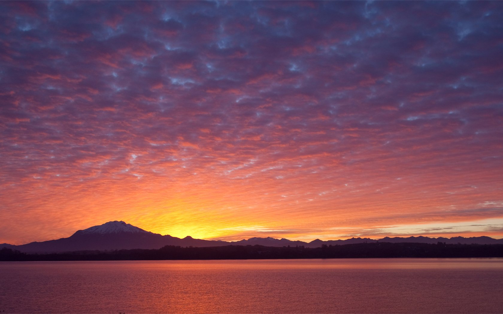 Обои небо, вечер, закат, чили, пуэрто-варас, puerto varras, the sky, the evening, sunset, chile, puerto varas разрешение 2560x1600 Загрузить