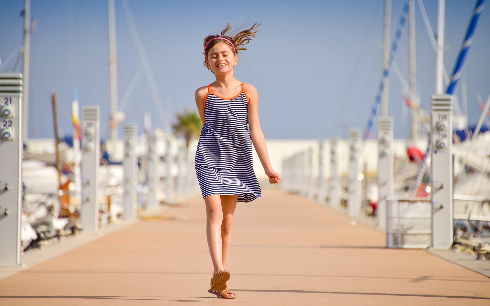 Обои улыбка, дети, девочка, волосы, лицо, ребенок, smile, children, girl, hair, face, child разрешение 2000x1260 Загрузить