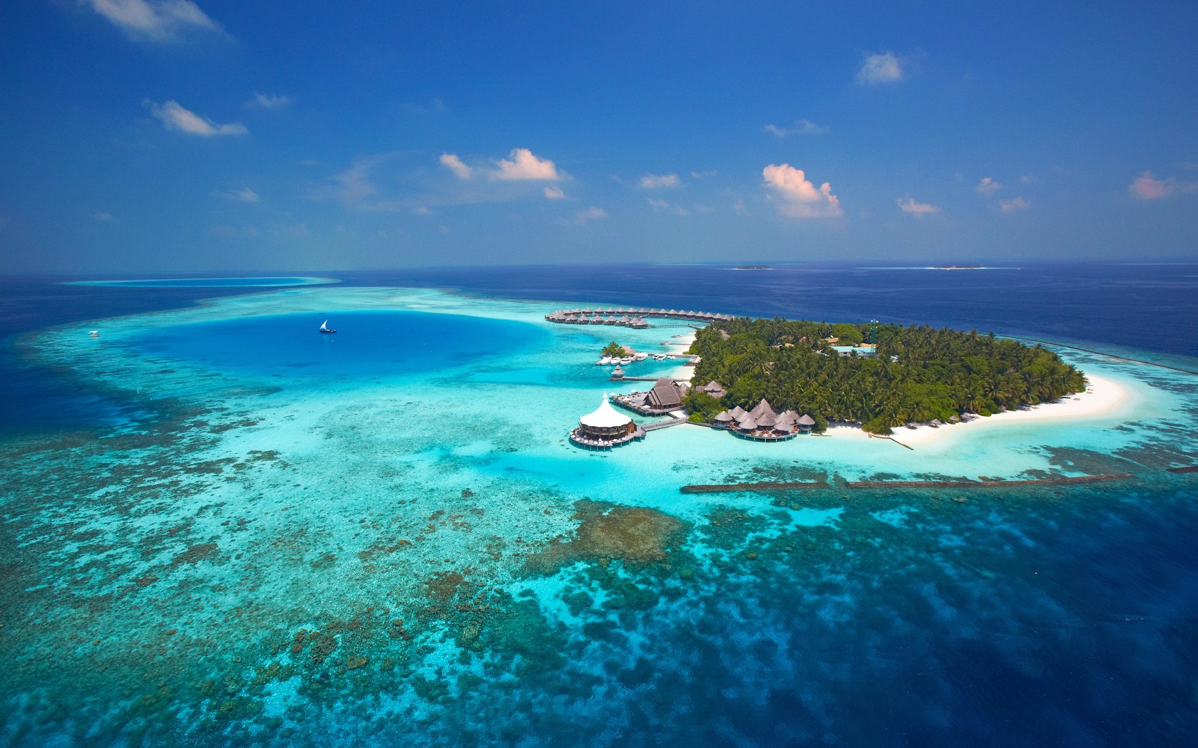 Обои море, пляж, отдых, остров, тропики, мальдивы, sea, beach, stay, island, tropics, the maldives разрешение 5760x3840 Загрузить