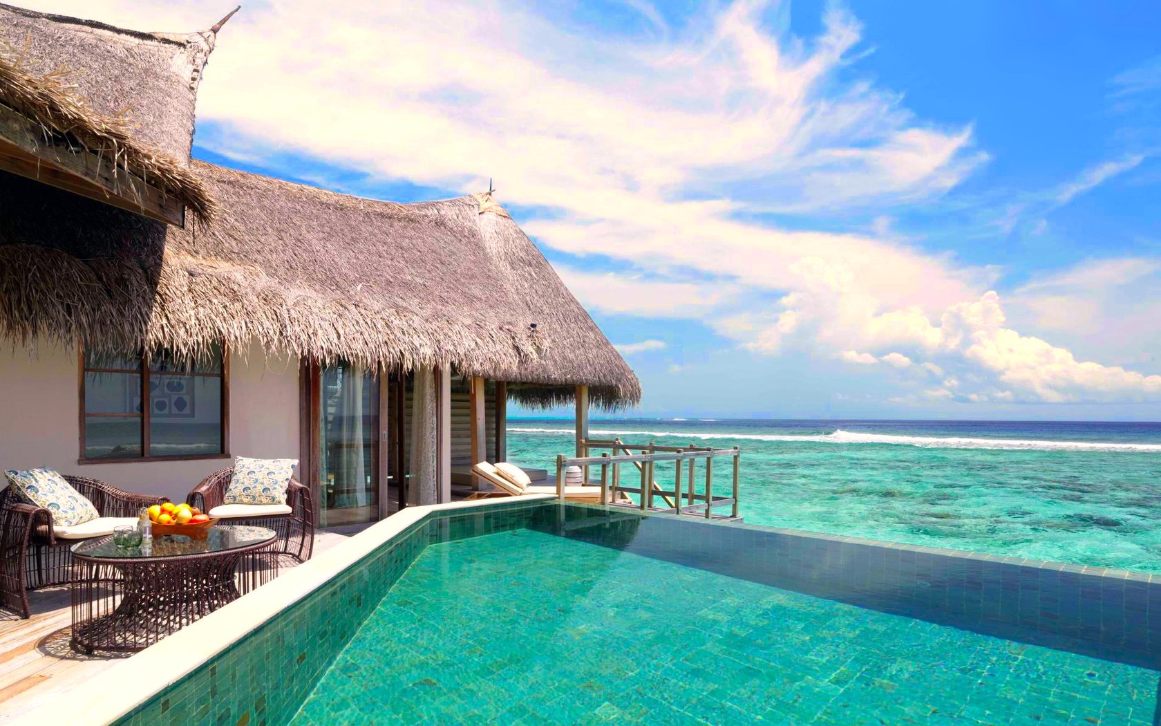 Обои море, отдых, бунгало, тропики, мальдивы, sea, stay, bungalow, tropics, the maldives разрешение 2000x1185 Загрузить