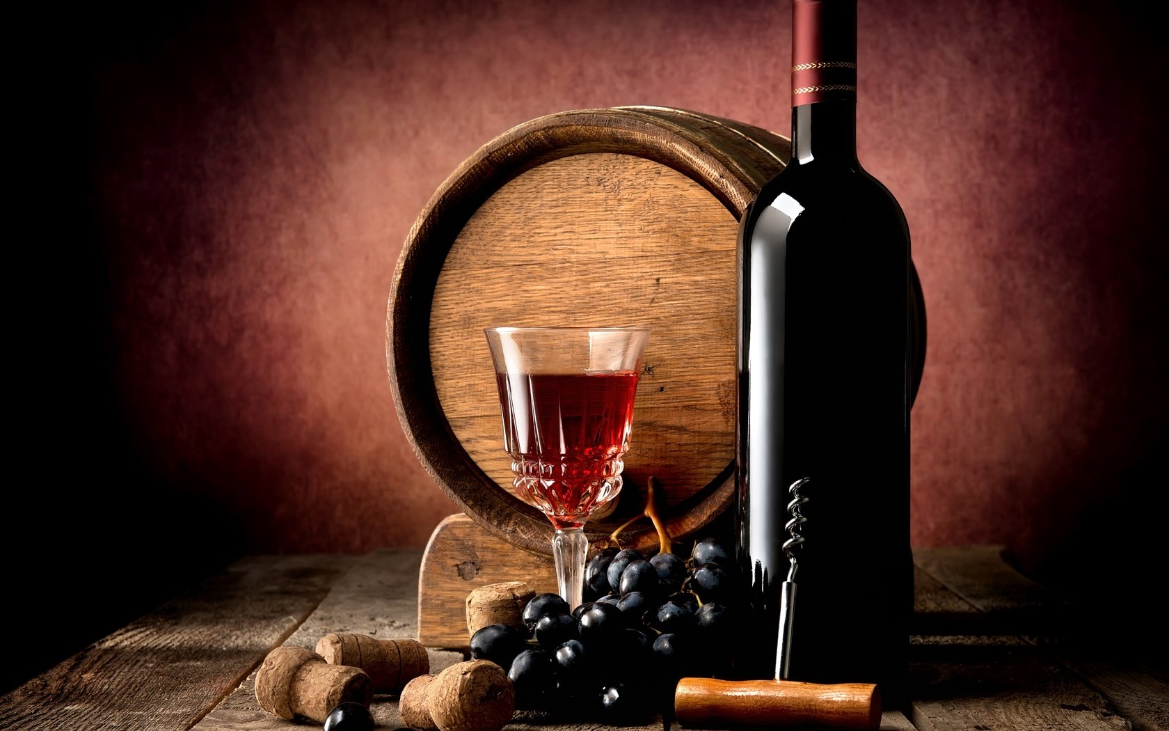 Обои виноград, полумрак, стол, пробки, доски, штопор, бокал, вино, бутылка, бочка, красное, grapes, twilight, table, tube, board, corkscrew, glass, wine, bottle, barrel, red разрешение 6102x4623 Загрузить