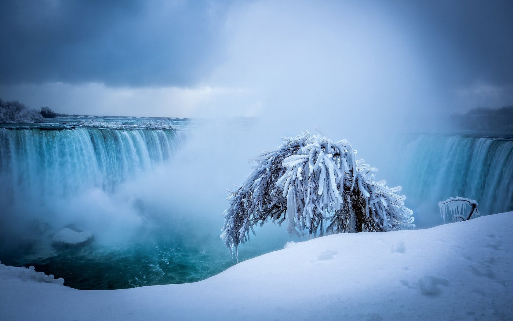 Обои снег, природа, дерево, зима, водопад, ниагарский водопад, snow, nature, tree, winter, waterfall, niagara falls разрешение 2560x1600 Загрузить