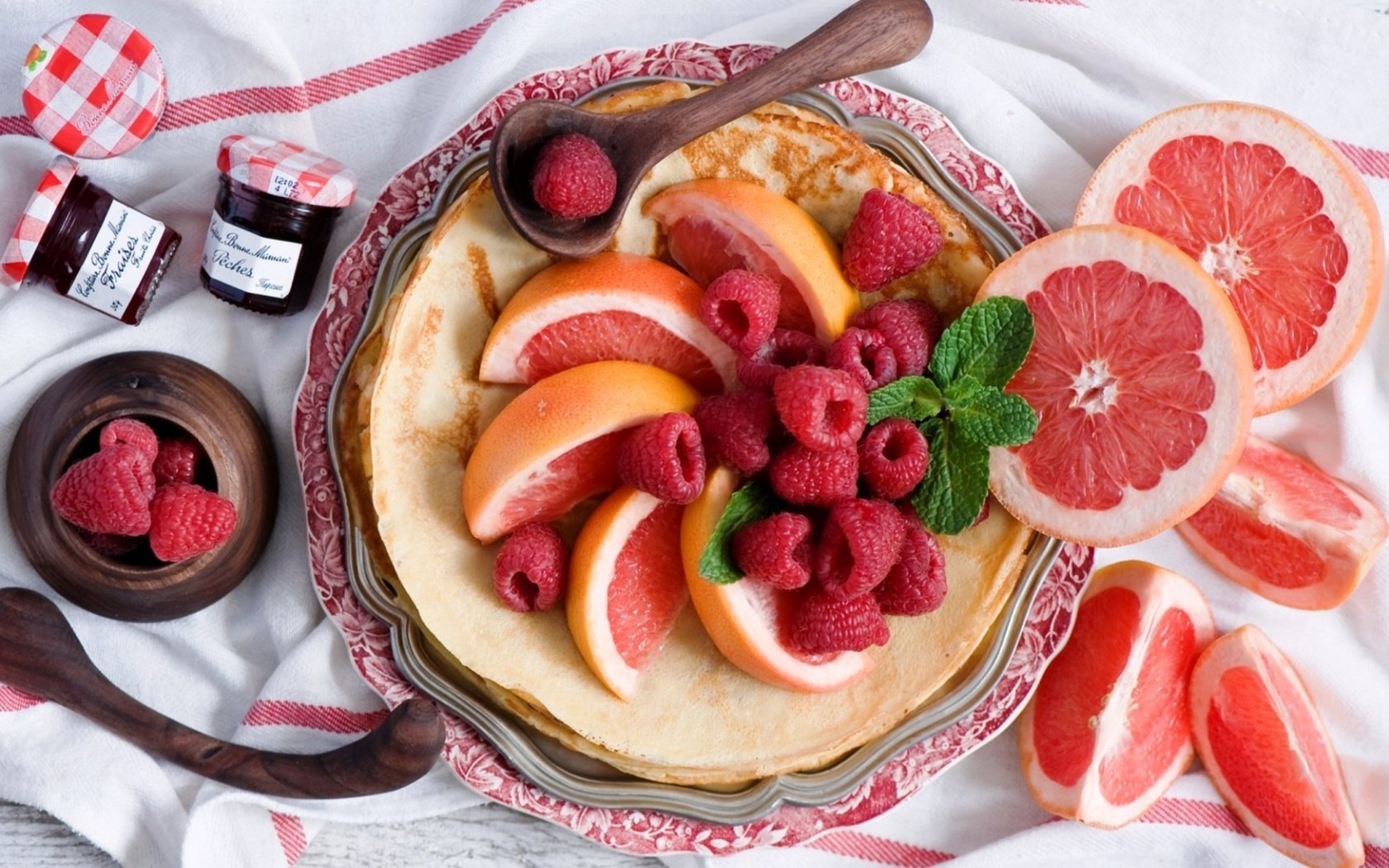 Обои малина, джем, завтрак, блинчики, блины, грейпфрут, raspberry, jam, breakfast, pancakes, grapefruit разрешение 1920x1080 Загрузить