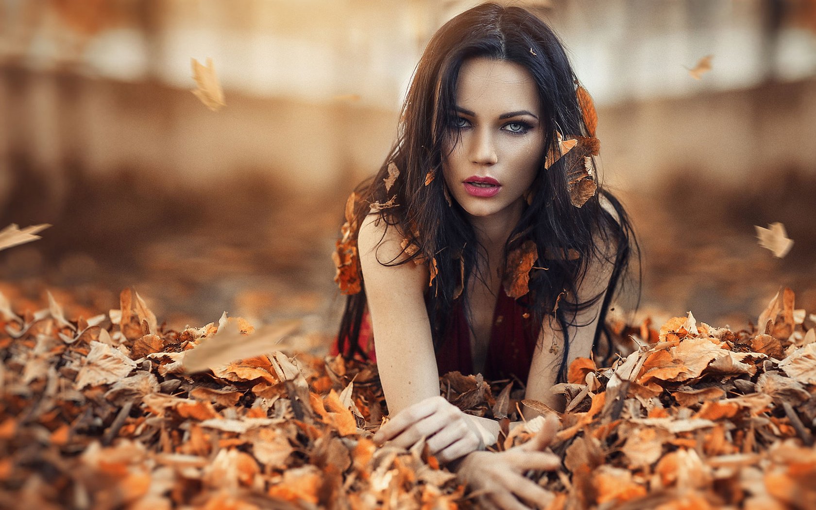 Обои девушка, брюнетка, осень, модель, алессандро ди чикко, girl, brunette, autumn, model, alessandro di cicco разрешение 1920x1200 Загрузить