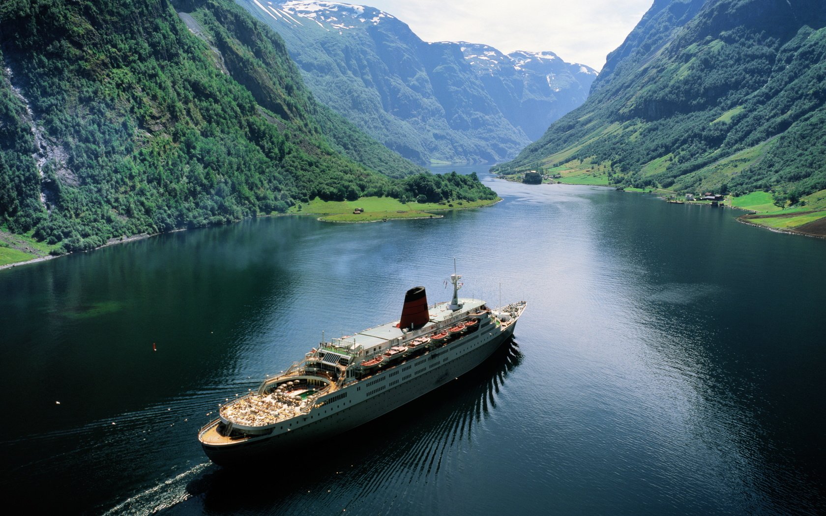 Обои горы, природа, корабль, норвегия, фьорд, mountains, nature, ship, norway, the fjord разрешение 4744x3691 Загрузить