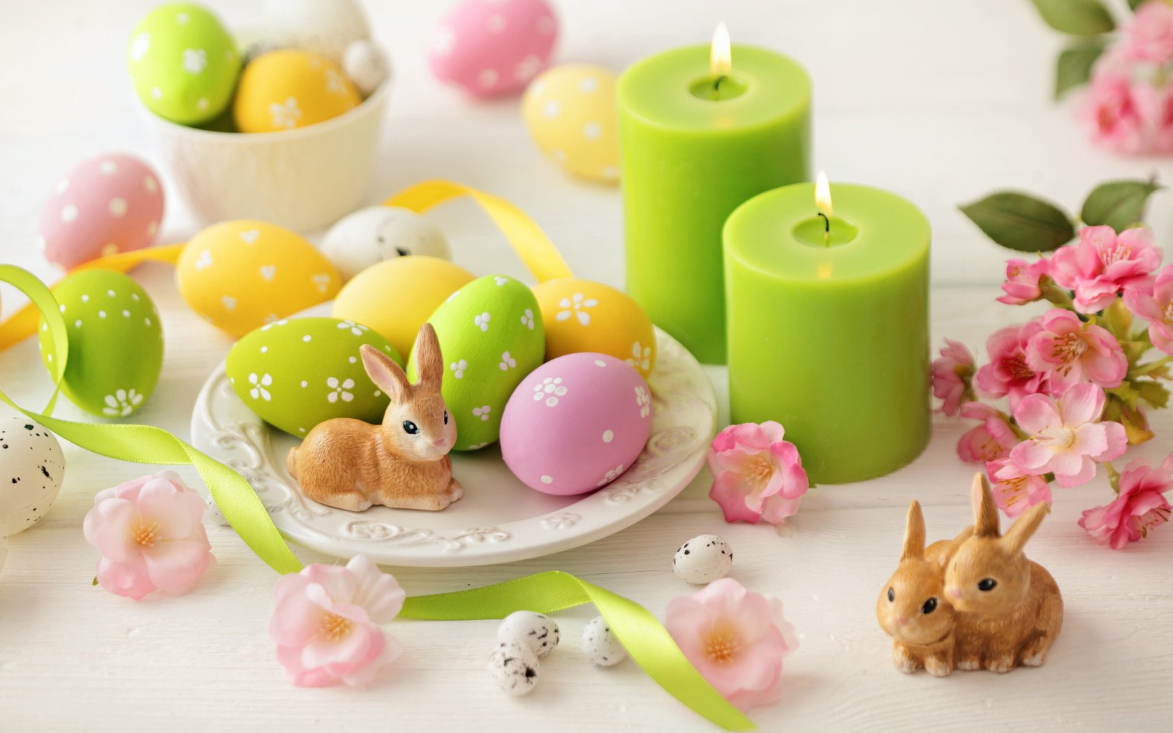 Обои свечи, стол, кролики, пасха, яйца, праздник, статуэтки, candles, table, rabbits, easter, eggs, holiday, figurines разрешение 5616x3744 Загрузить