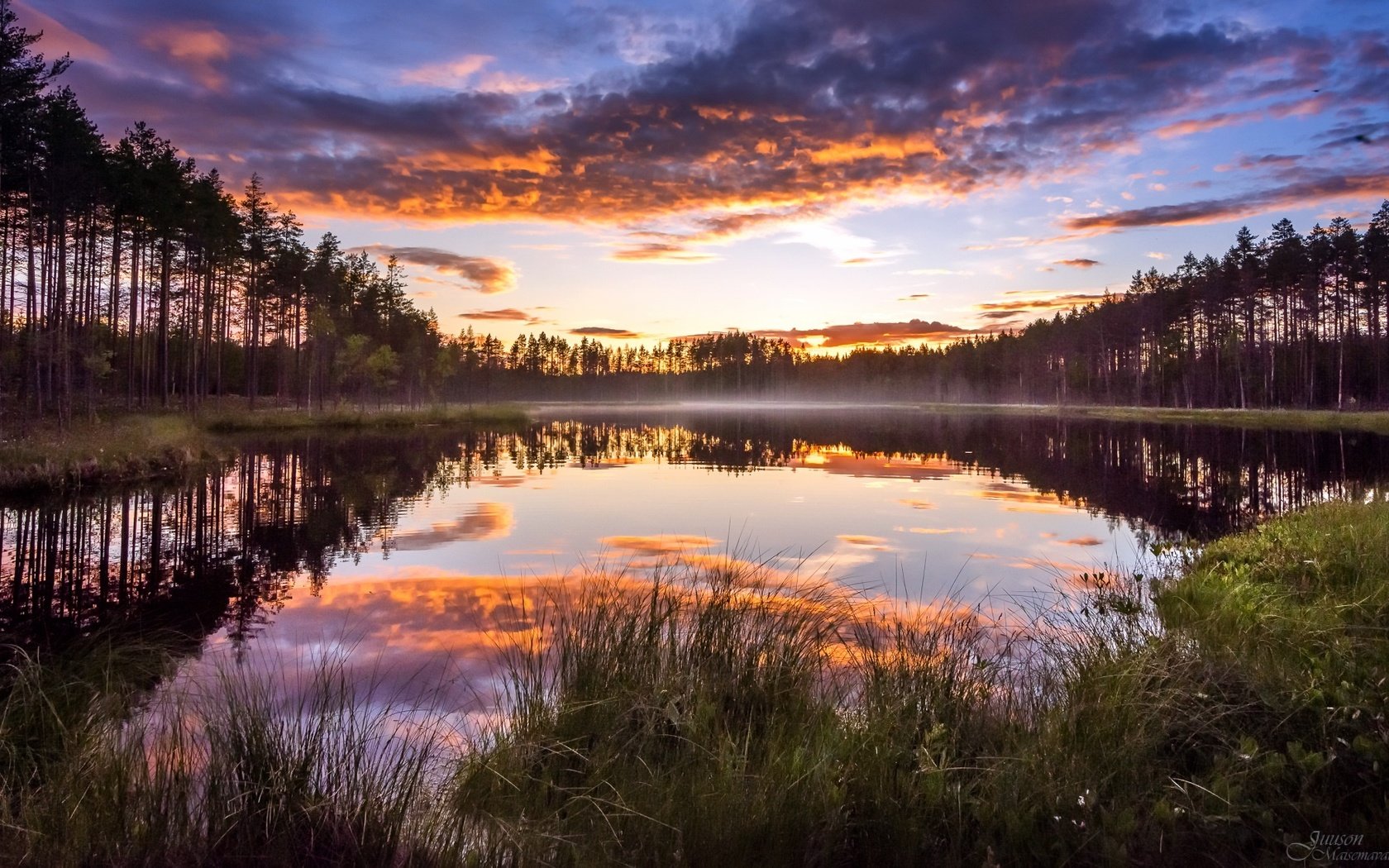 Обои небо, облака, озеро, лес, закат, отражение, туман, the sky, clouds, lake, forest, sunset, reflection, fog разрешение 1920x1123 Загрузить