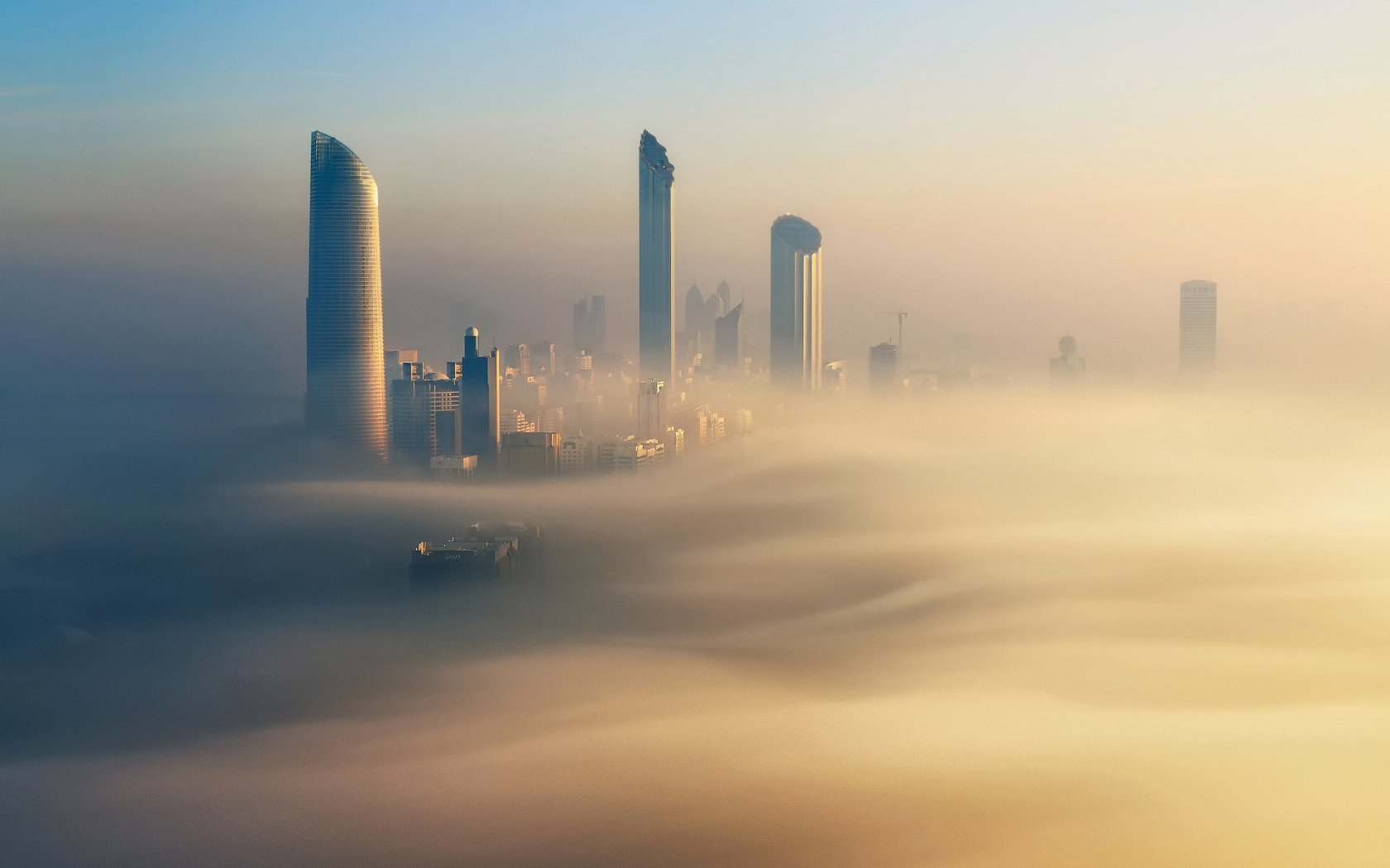 Обои утро, туман, здания, дубай, оаэ, morning, fog, building, dubai, uae разрешение 2048x1318 Загрузить