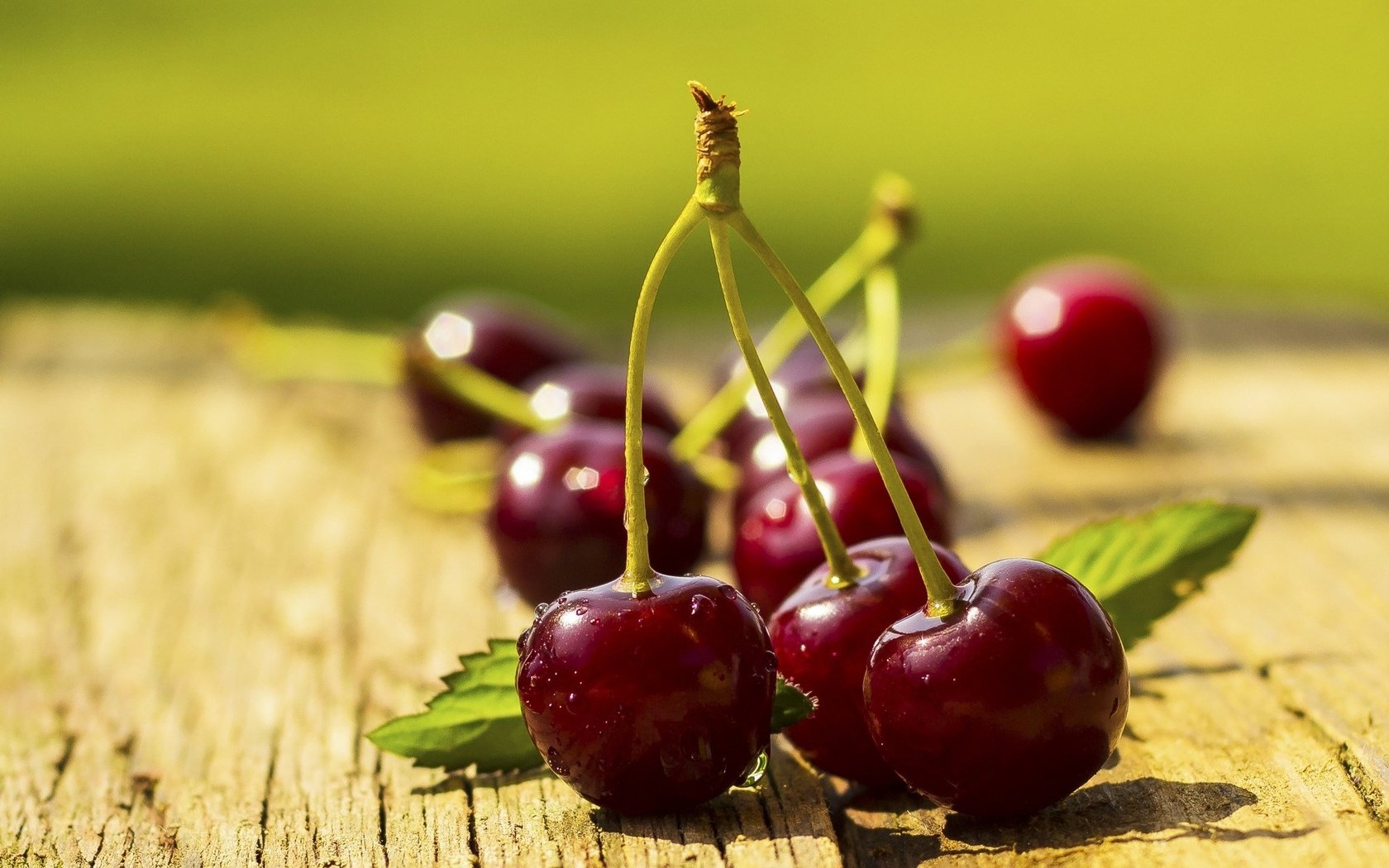 Обои макро, черешня, ягоды, вишня, сладкая, сочная, macro, cherry, berries, sweet, juicy разрешение 2048x1370 Загрузить