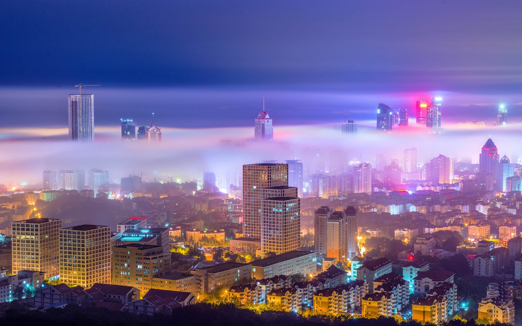 Обои ночь, огни, туман, город, китай, циндао, night, lights, fog, the city, china, qingdao разрешение 1920x1200 Загрузить