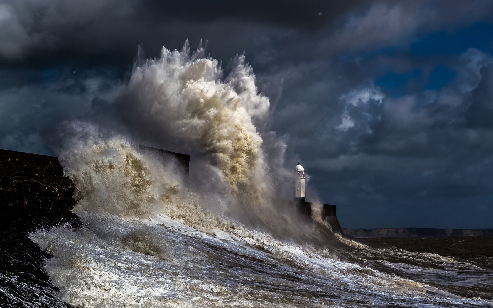 Обои природа, пейзаж, море, маяк, волна, океан, шторм, nature, landscape, sea, lighthouse, wave, the ocean, storm разрешение 1920x1200 Загрузить