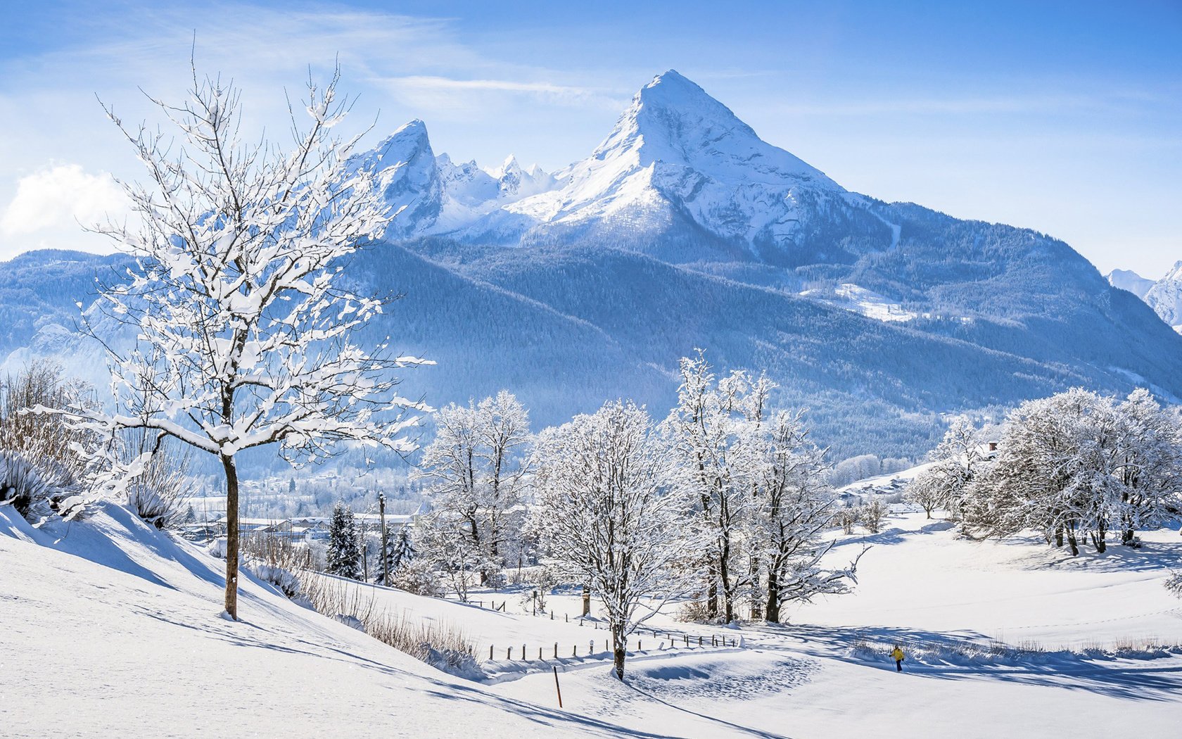 Обои деревья, горы, снег, природа, зима, альпы, бавария, trees, mountains, snow, nature, winter, alps, bayern разрешение 1920x1200 Загрузить