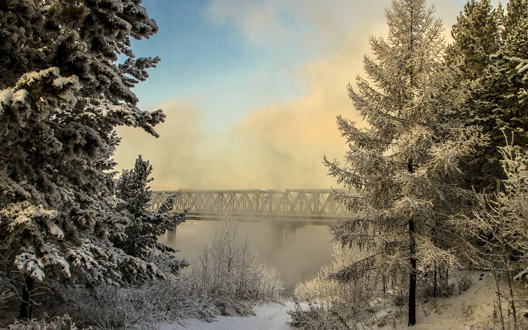 Обои valery chernodedov, деревья, ангара, река, природа, лес, зима, туман, мост, россия, trees, hangar, river, nature, forest, winter, fog, bridge, russia разрешение 3840x2400 Загрузить