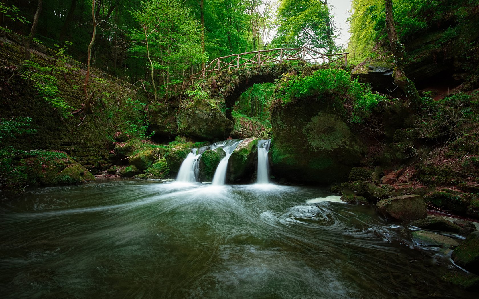 Обои река, природа, лес, мост, водопад, olivier ferrari, river, nature, forest, bridge, waterfall разрешение 1920x1200 Загрузить