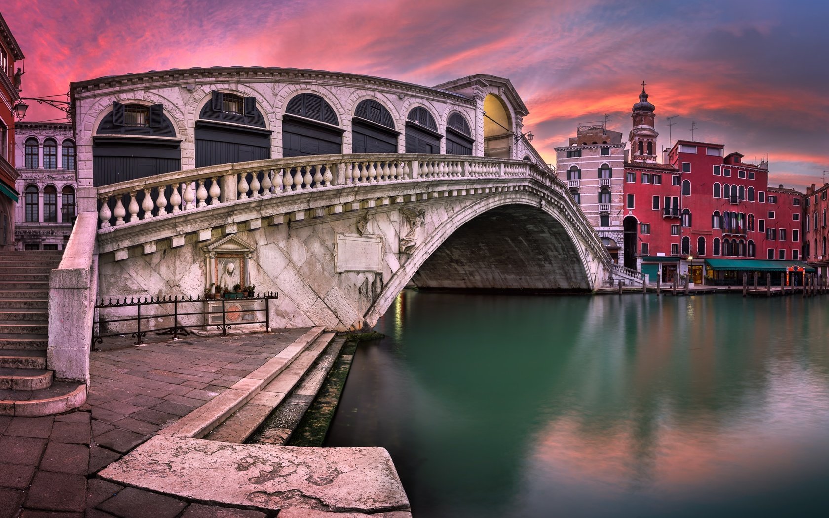 Обои закат, панорама, венеция, канал, италия, grand canal, rialto bridge, венеци sunset, san bartolomeo church, sunset, panorama, venice, channel, italy, the venice sunset разрешение 6453x4190 Загрузить