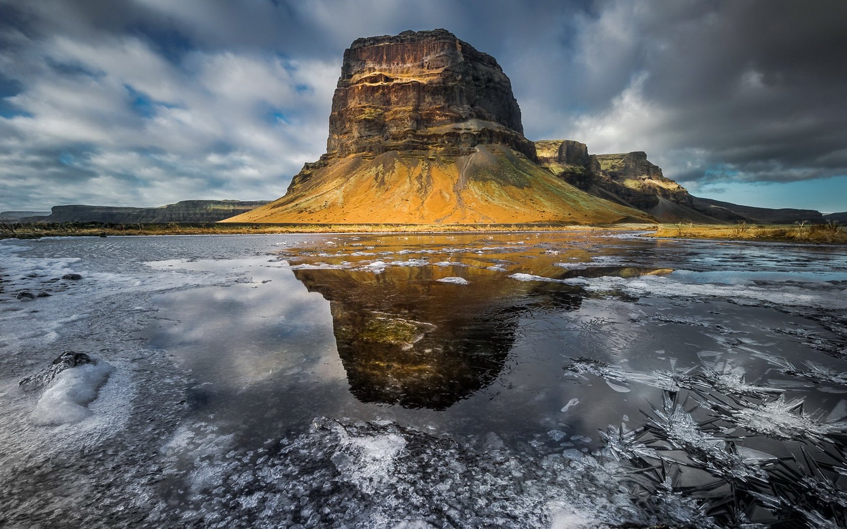 Обои природа, исландия, ландшафт, mountain lómagnúpur, nature, iceland, landscape разрешение 2048x1331 Загрузить