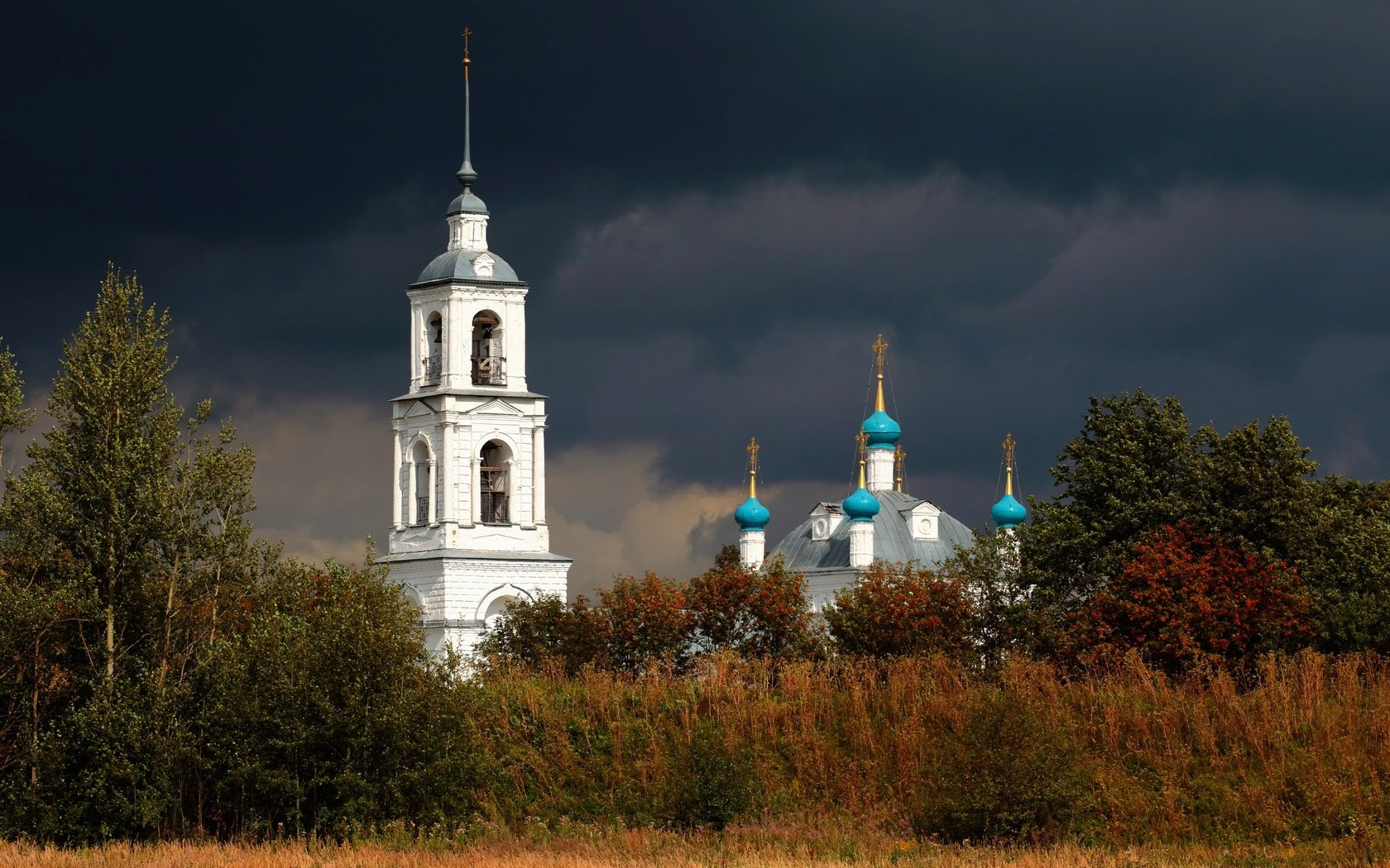 Обои храм, тучи, церковь, переславль залесский, temple, clouds, church, pereslavl zalessky разрешение 2048x1463 Загрузить