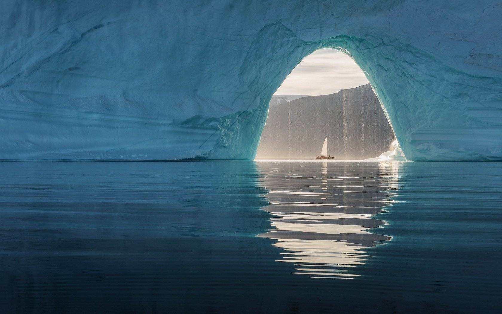 Обои море, корабль, айсберг, арка, ледник, гренландия, sea, ship, iceberg, arch, glacier, greenland разрешение 1920x1080 Загрузить