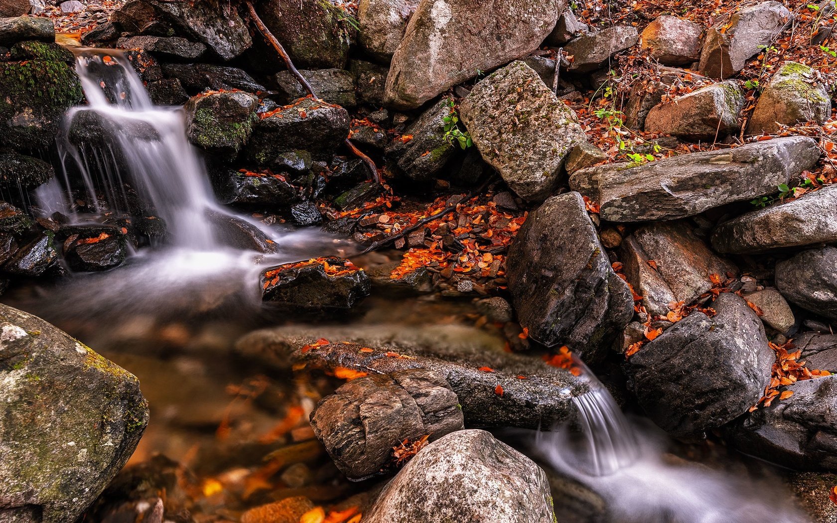 Обои камни, водопад, осень, валуны, stones, waterfall, autumn, boulders разрешение 2048x1367 Загрузить