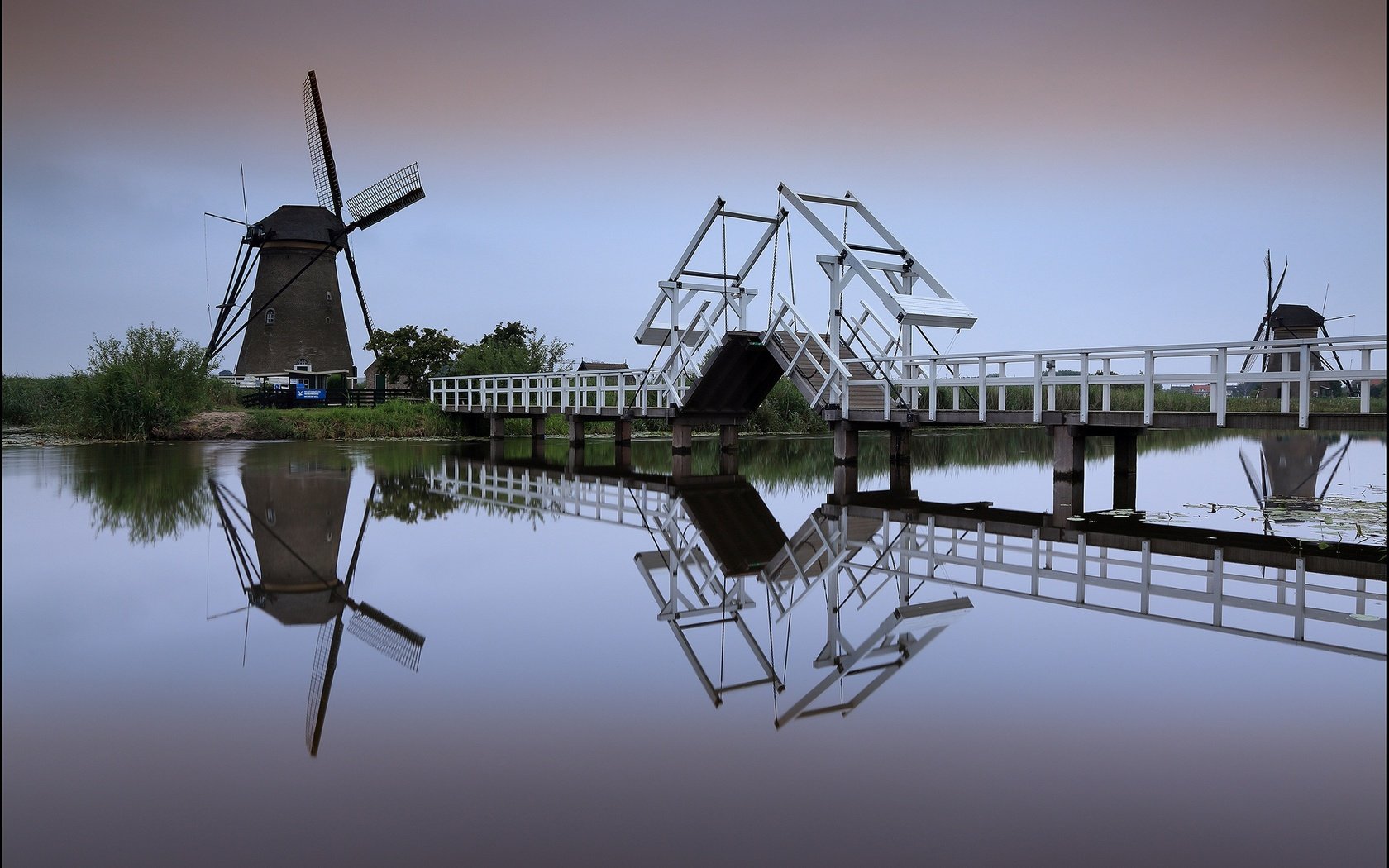 Обои мост, канал, мельница, нидерланды, голландия, киндердейк, bridge, channel, mill, netherlands, holland, kinderdijk разрешение 2048x1368 Загрузить