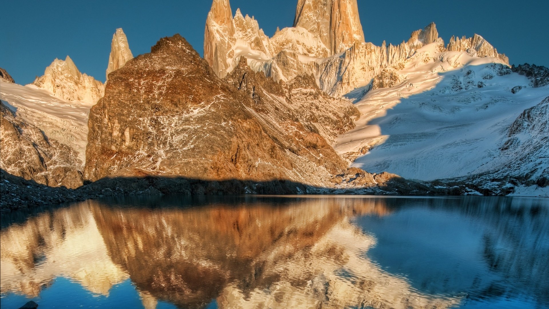 озеро горы отражение загрузить