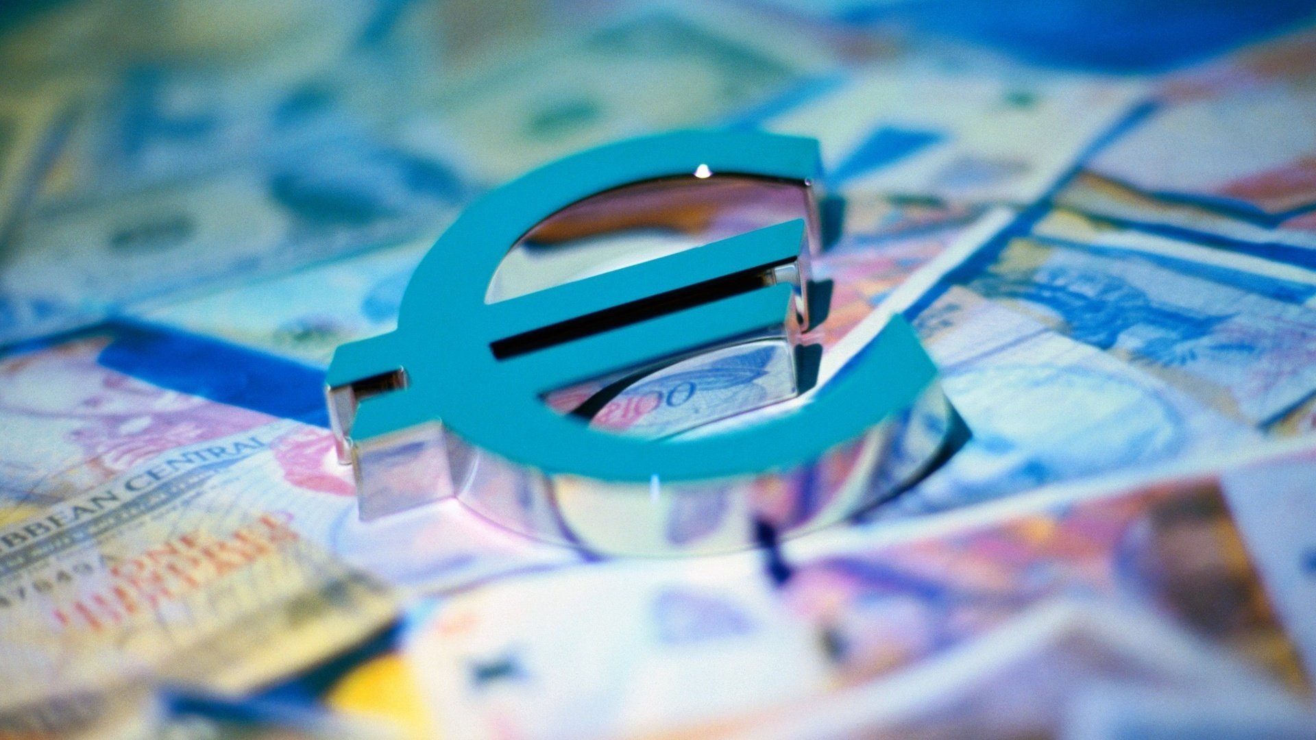 Обои символ, деньги, евро, quake, symbol, money, euro разрешение 2367x1563 Загрузить