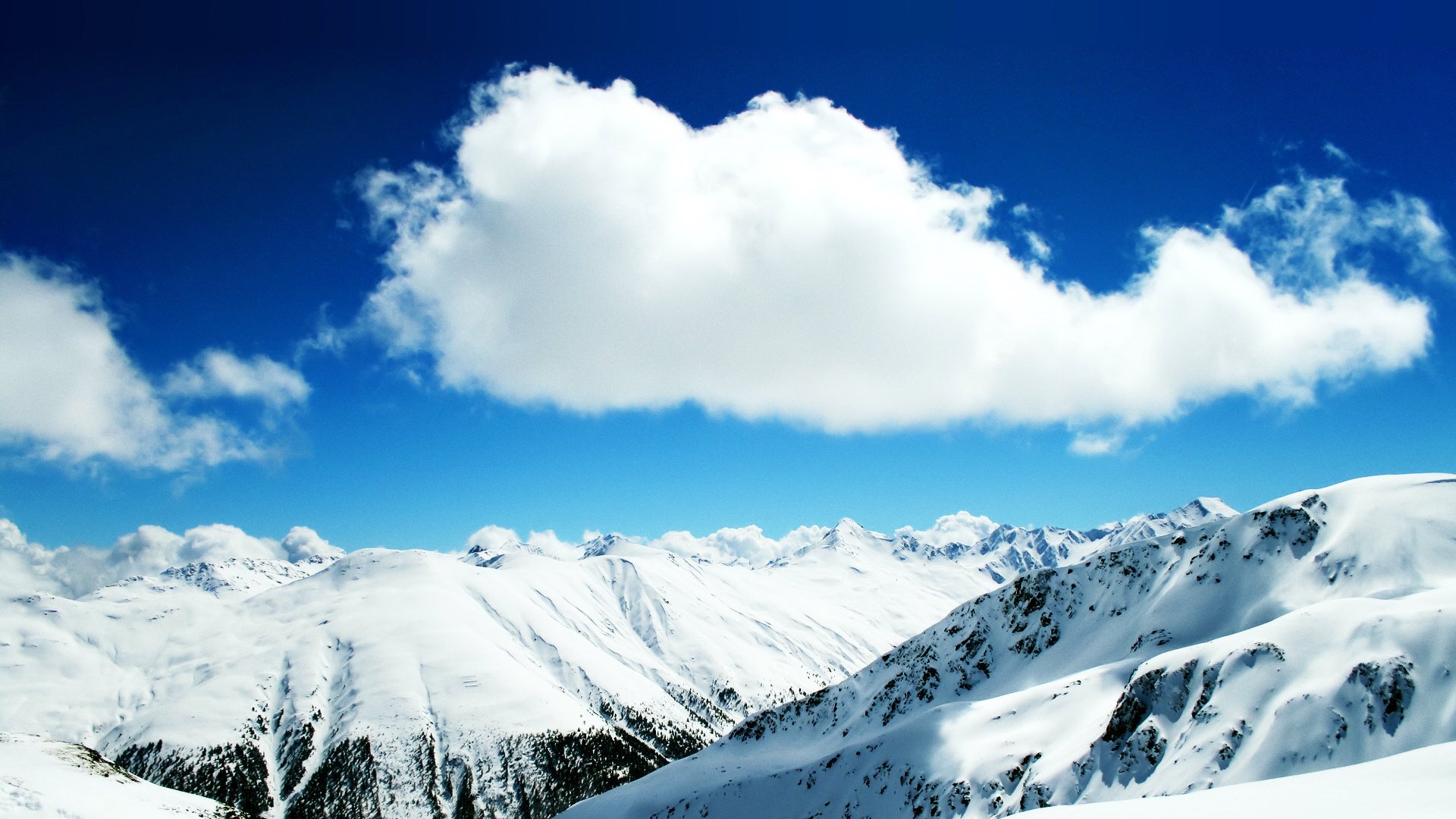 Обои горы, снег, облако, вершины, mountains, snow, cloud, tops разрешение 1920x1200 Загрузить