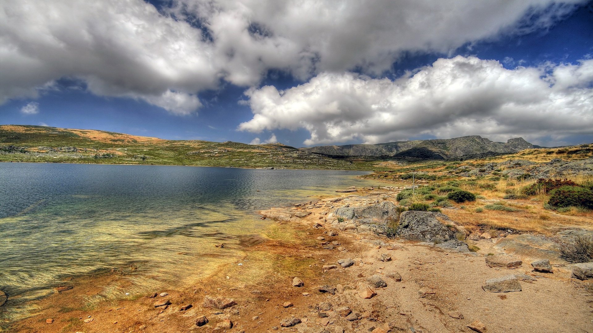 Обои облака, озеро, камни, берег, clouds, lake, stones, shore разрешение 2560x1600 Загрузить