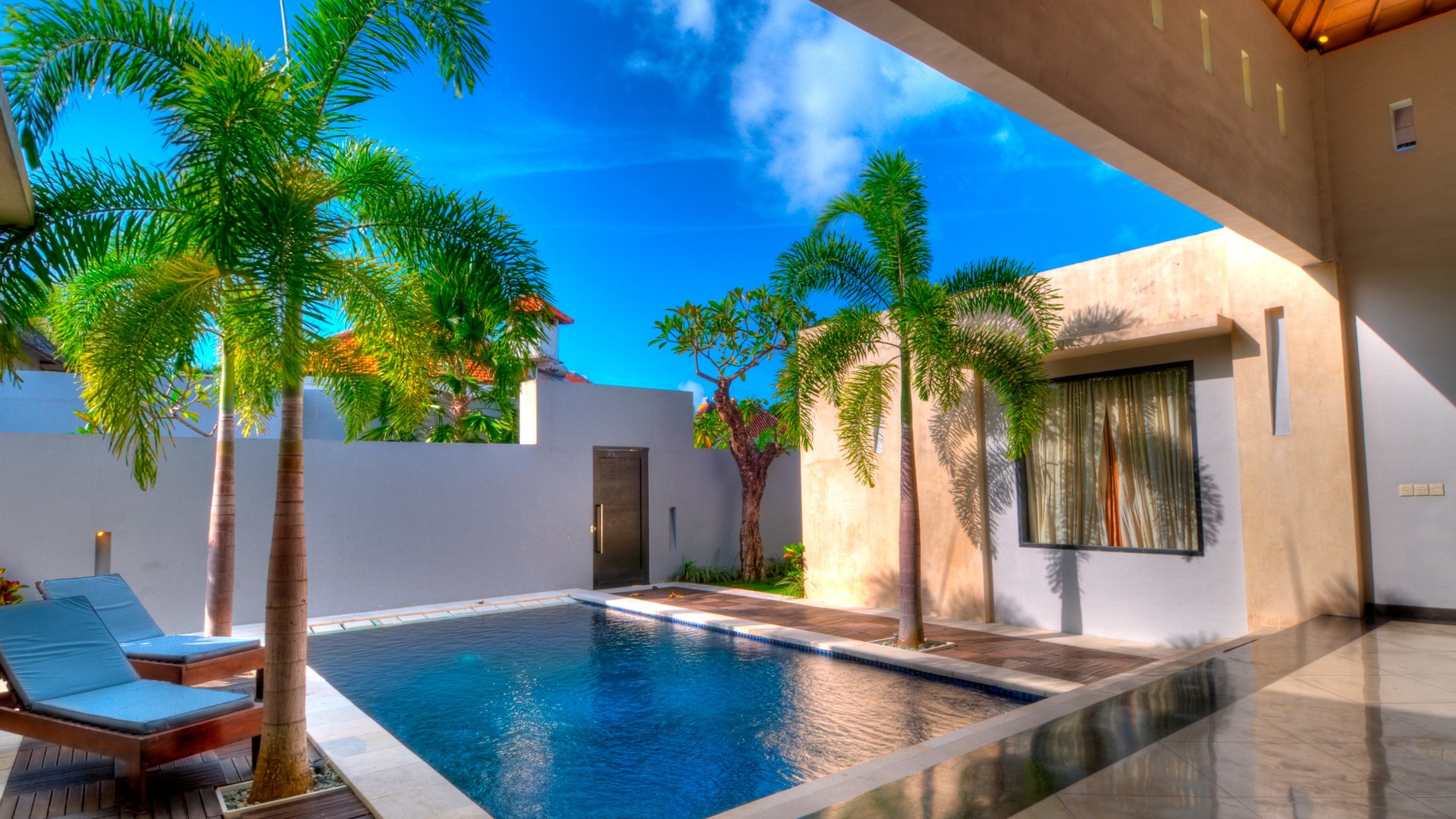 Обои пальмы, бассейн, двор, шезлонг, palm trees, pool, yard, chaise разрешение 2560x1600 Загрузить