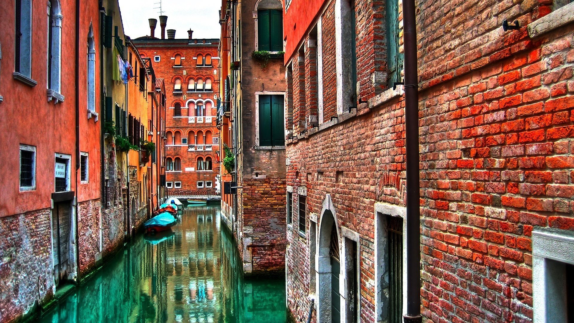 Обои вода, венеция, стена, дома, италия, кирпич, каналы, water, venice, wall, home, italy, brick, channels разрешение 1920x1200 Загрузить