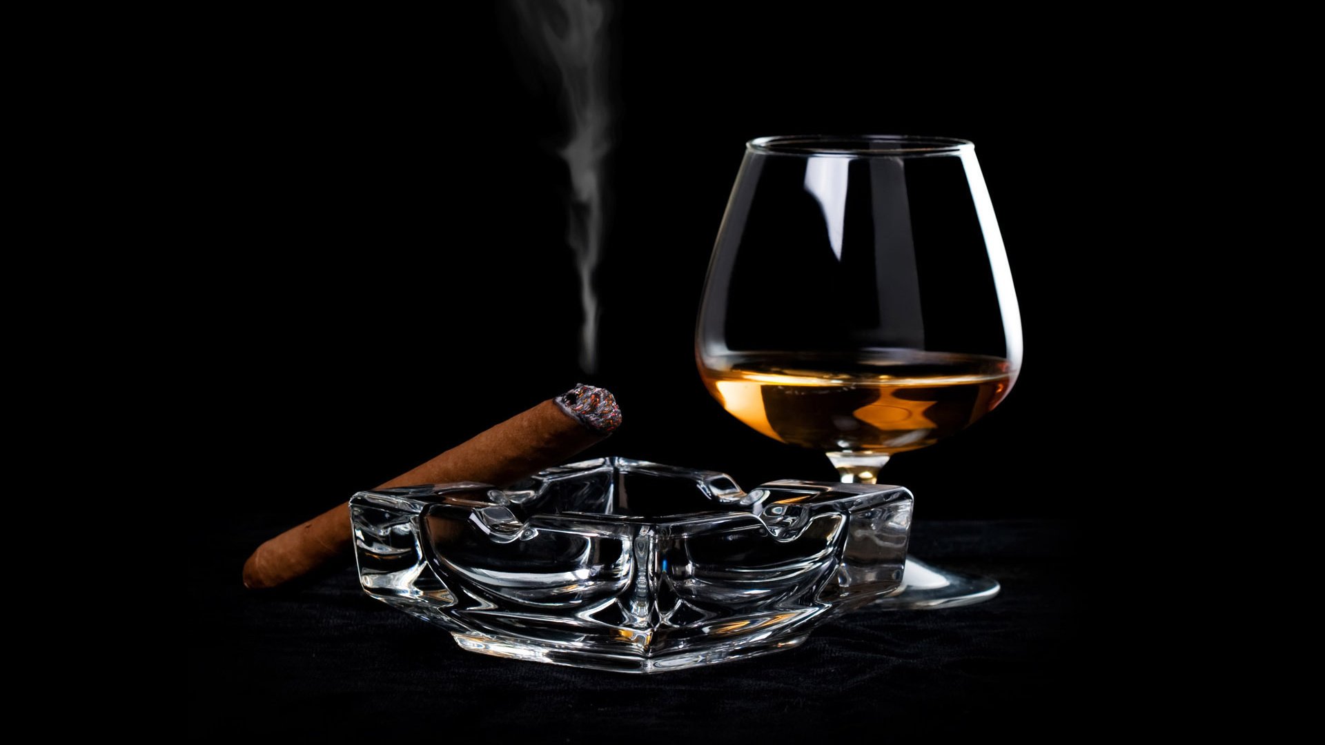 Обои сигара, выпивка, спиртное, cigar, booze, alcohol разрешение 1920x1200 Загрузить