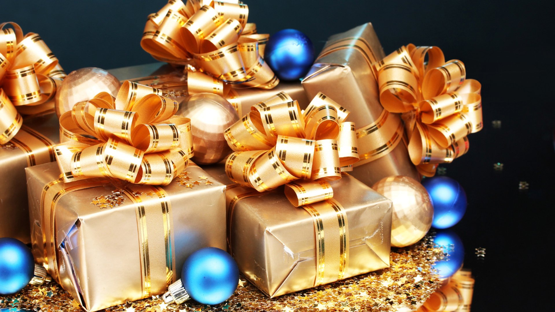 Обои новый год, подарок, шары, праздник, отражение, бантик, новогодние, с новым годом, подарки, звезда. звезды, блеск, игрушки, звездочки, new year, gift, balls, holiday, reflection, bow, christmas, happy new year, gifts, star. stars, shine, toys, stars разрешение 2560x1600 Загрузить
