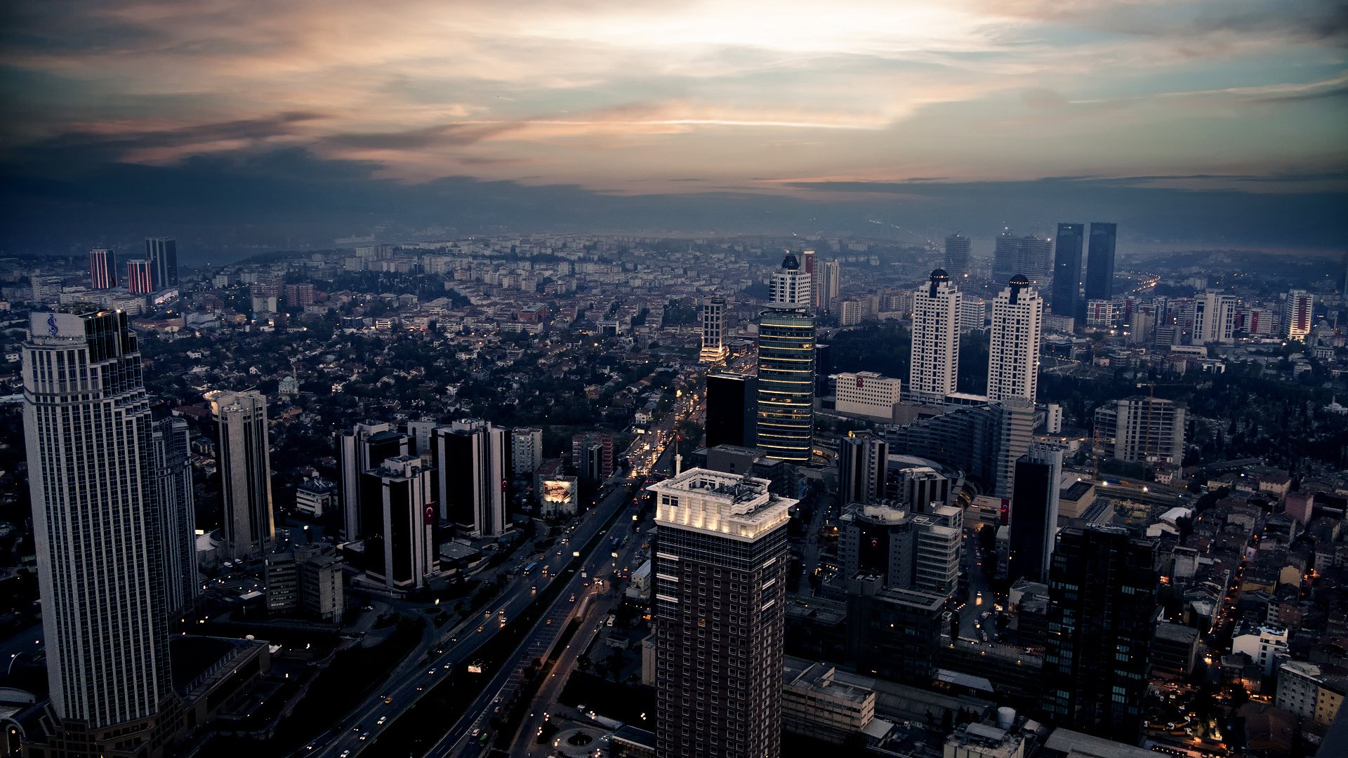 Обои вечер, город, небоскребы, дома, сумерки, улицы, the evening, the city, skyscrapers, home, twilight, street разрешение 1920x1200 Загрузить