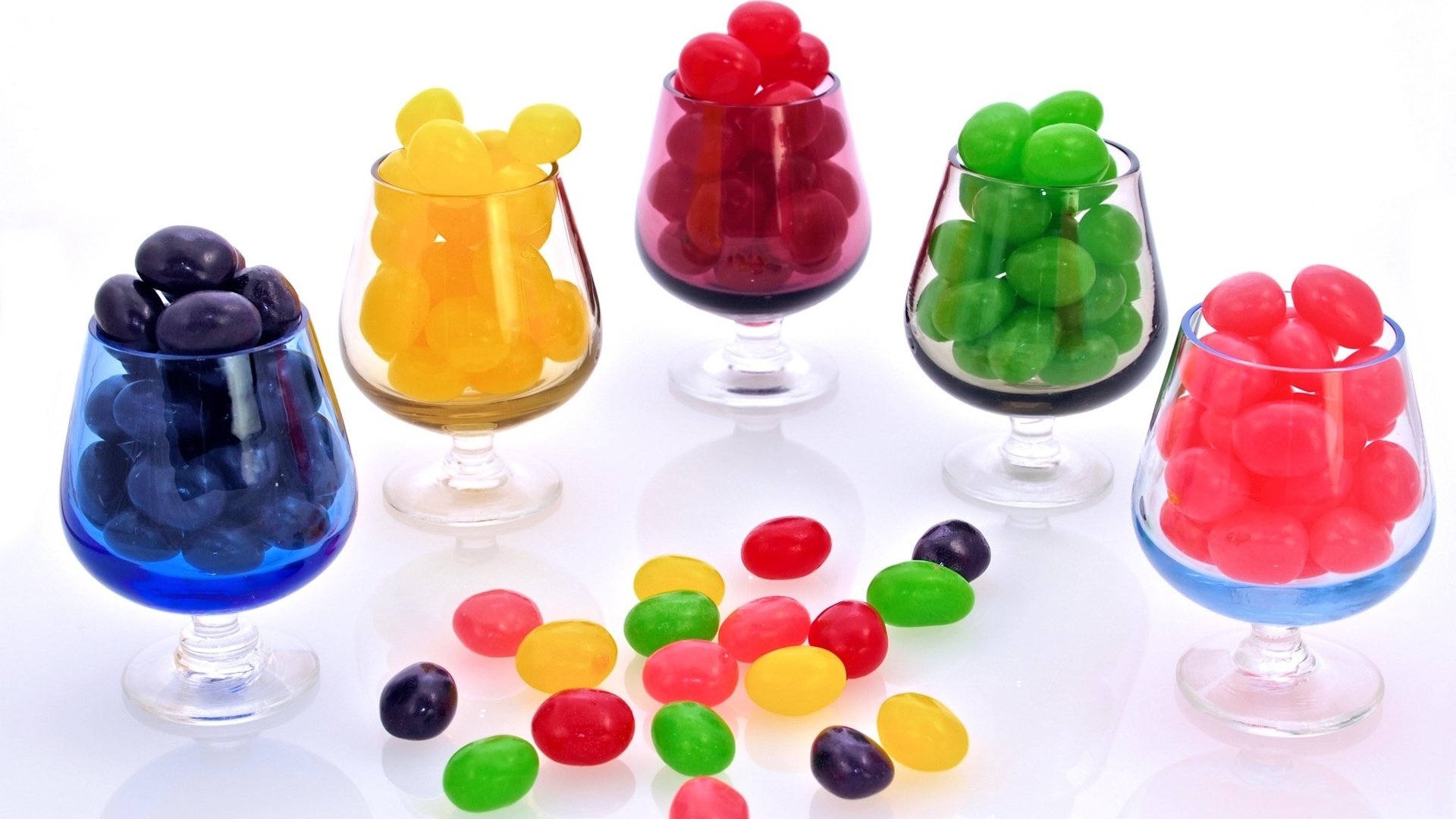 Обои разноцветные, конфеты, сладкое, мармелад, драже, colorful, candy, sweet, marmalade, pills разрешение 2048x1403 Загрузить