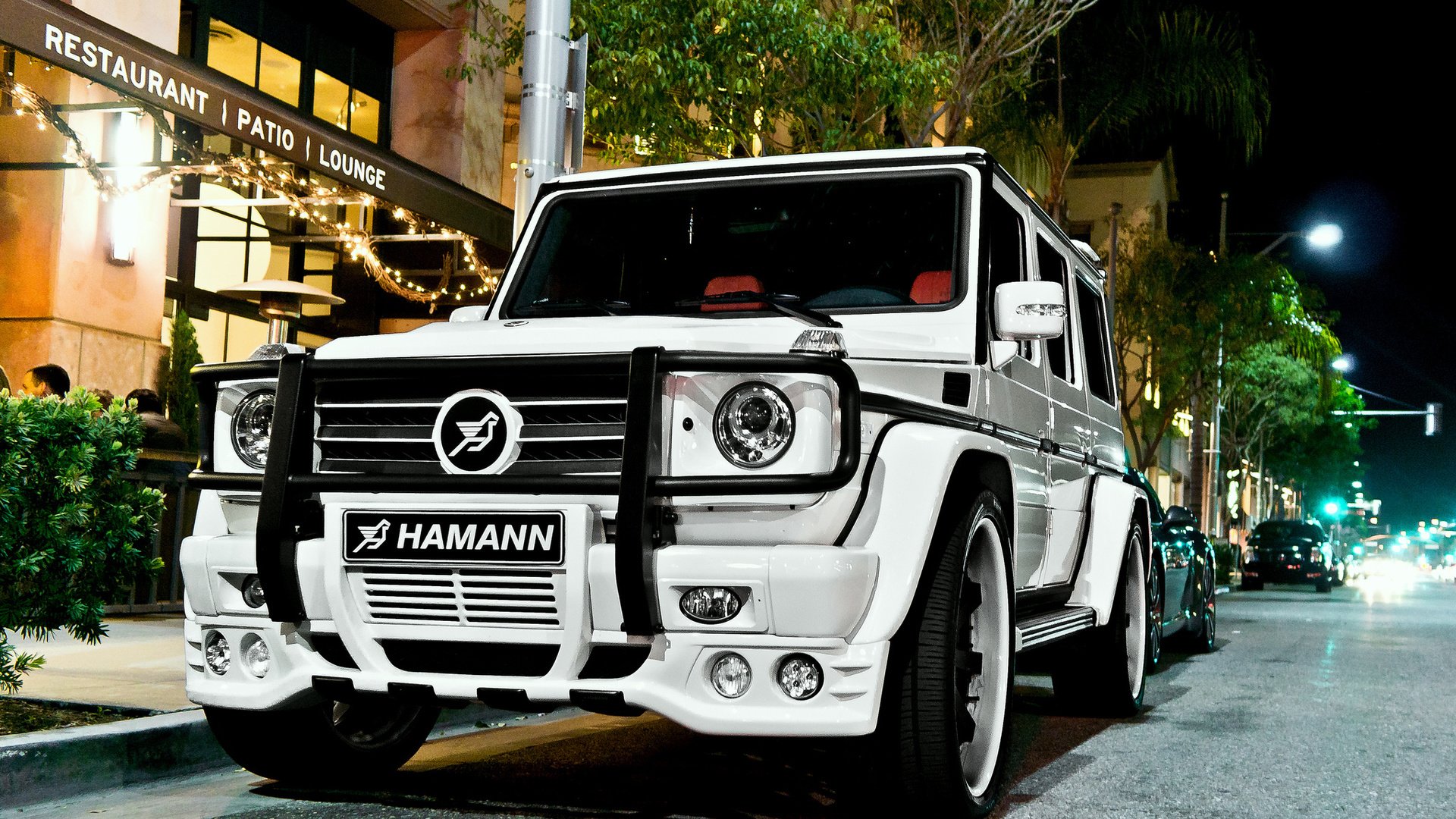 Обои улица, белая, тюнинг, hamann, g55, мерс, ноч, street, white, tuning, mercedes, night разрешение 2048x1361 Загрузить