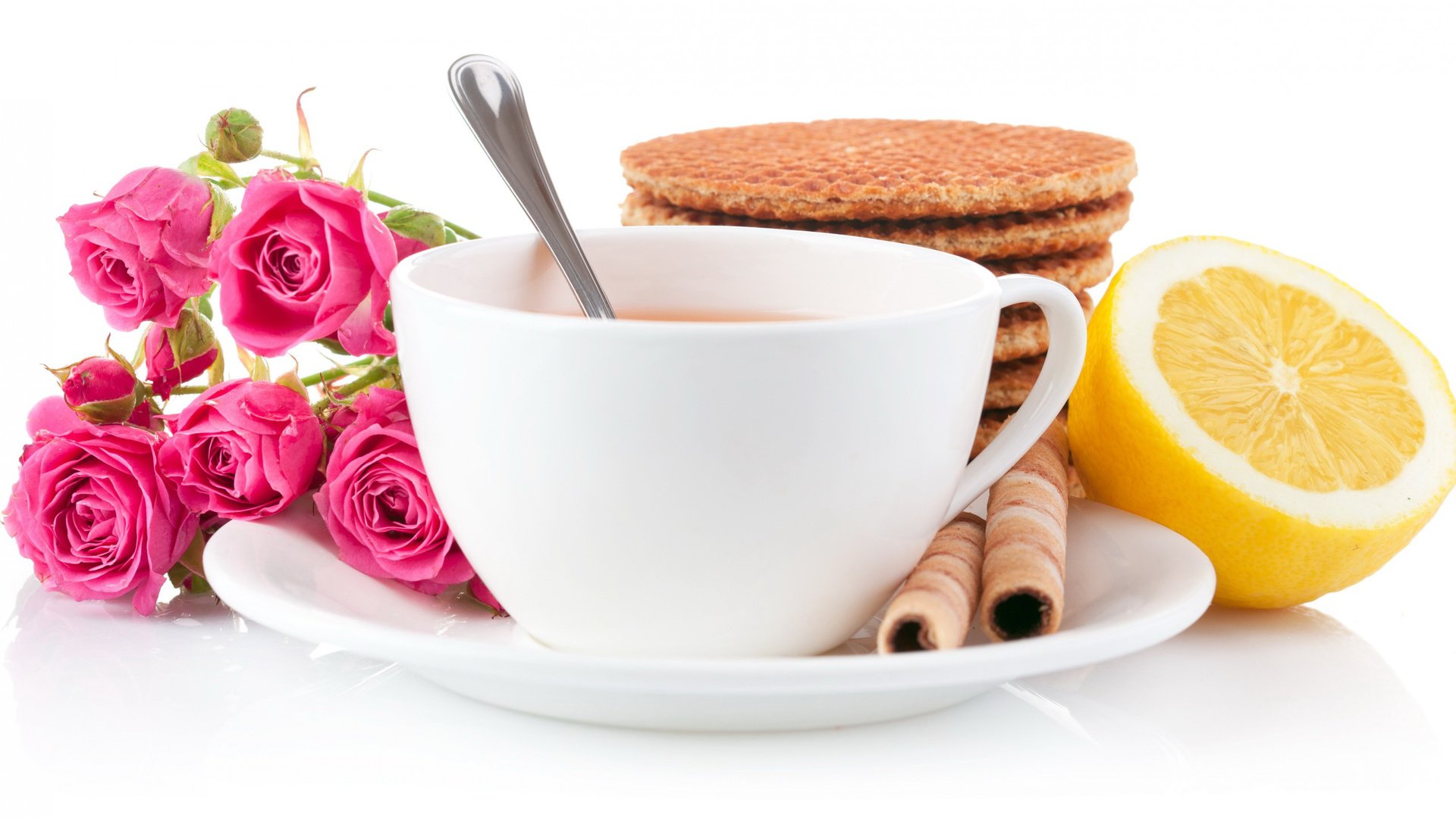 Обои розы, лимон, чашка, чай, печенье, roses, lemon, cup, tea, cookies разрешение 2560x1600 Загрузить